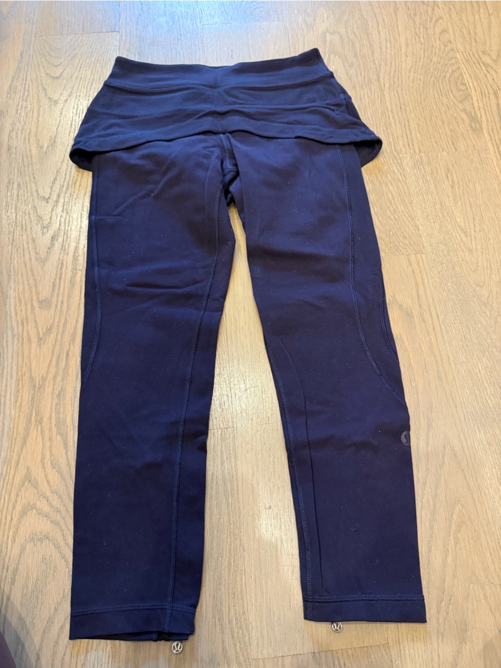 Women's Dark Navy Lululemon leggings with Fold-Over Waist